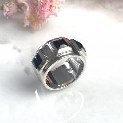 Silver and Black Mother of Pearl Ring - ARCHIVES COLLECTION