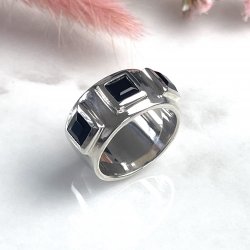 Silver and faceted Onyx Ring - ARCHIVES COLLECTION